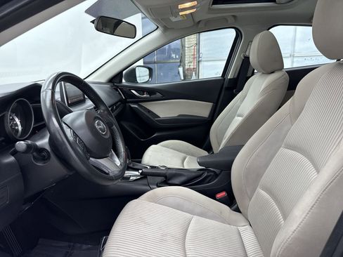 Used 2015 MAZDA MAZDA3 i Touring w/ Technology Package image 11