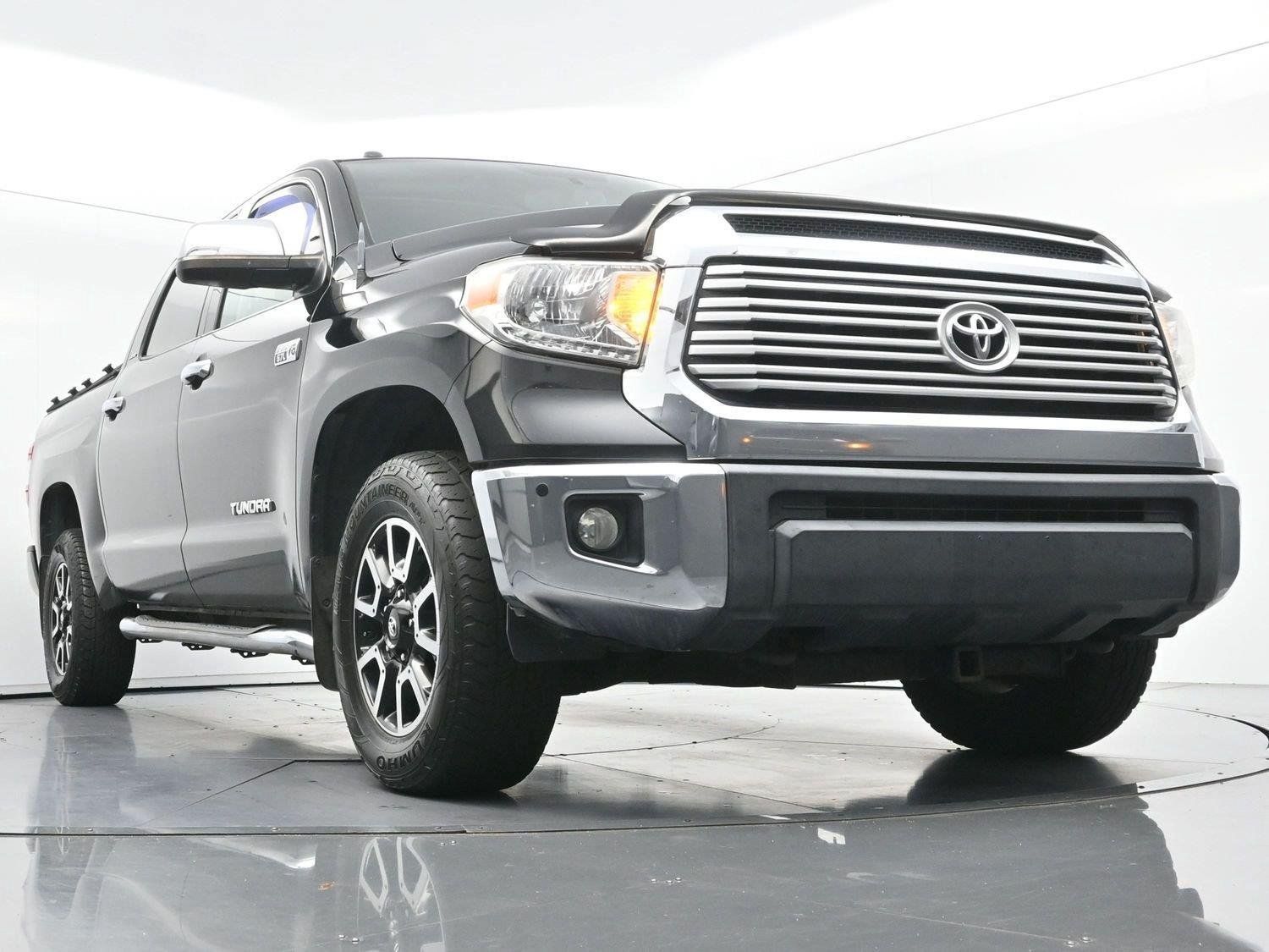 Used 2015 Toyota Tundra Limited w/ Limited Premium Package AWD/4WD image 44