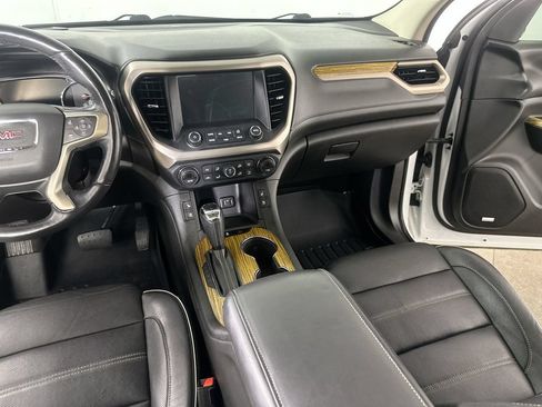 Used 2017 GMC Acadia Denali w/ Technology Package AWD/4WD image 20