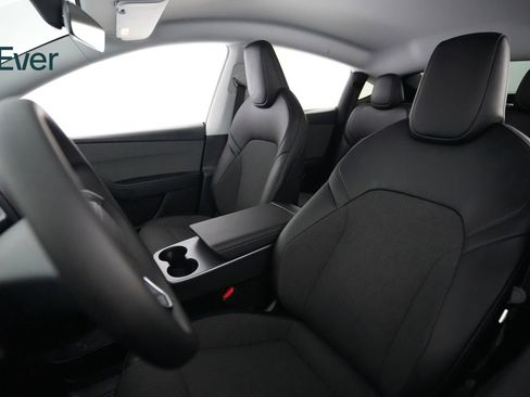 Used 2026 Tesla Model Y 2WD image 4