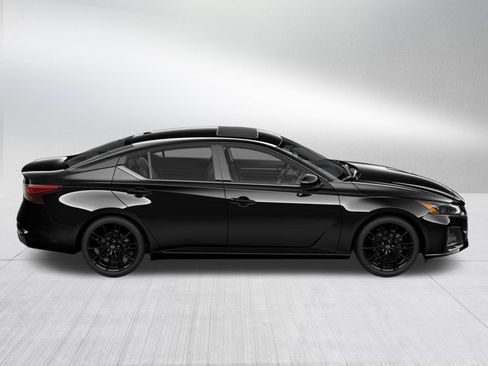 New 2026 Nissan Altima 2.5 SR w/ SR Midnight Edition Package AWD/4WD image 4