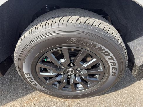 New 2026 Nissan Armada SV image 24