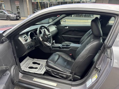 Used 2006 Ford Mustang Coupe RWD image 9