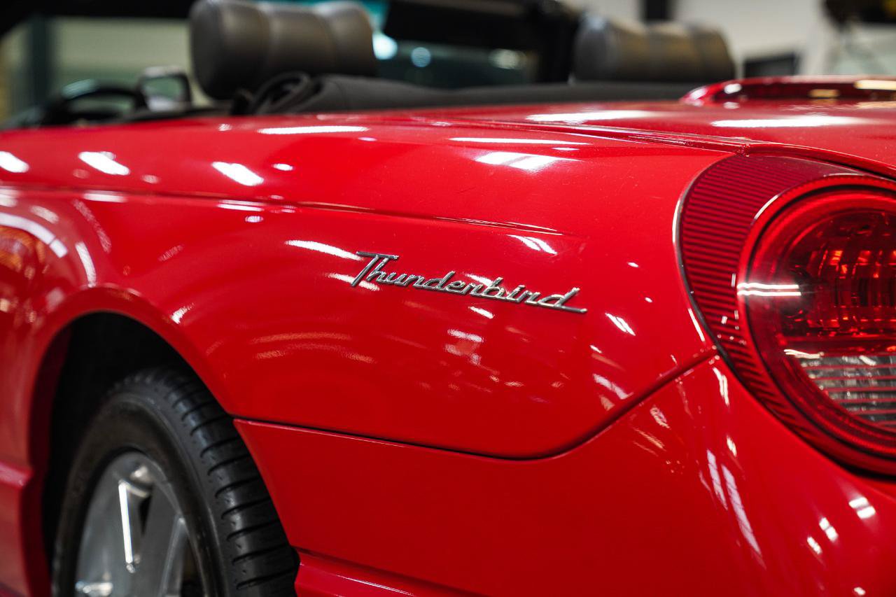 Used 2002 Ford Thunderbird RWD image 16
