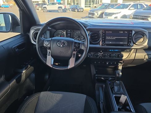 Certified 2023 Toyota Tacoma TRD Off-Road image 19