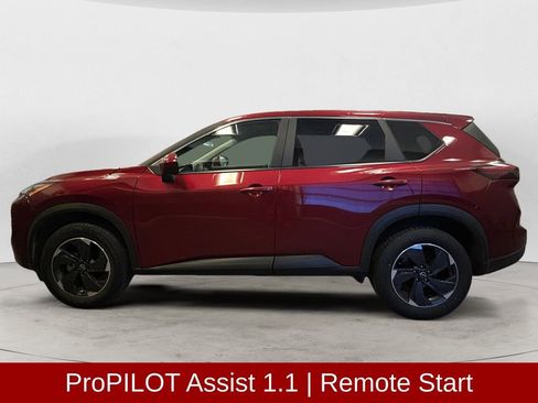 Used 2025 Nissan Rogue SV AWD/4WD image 2