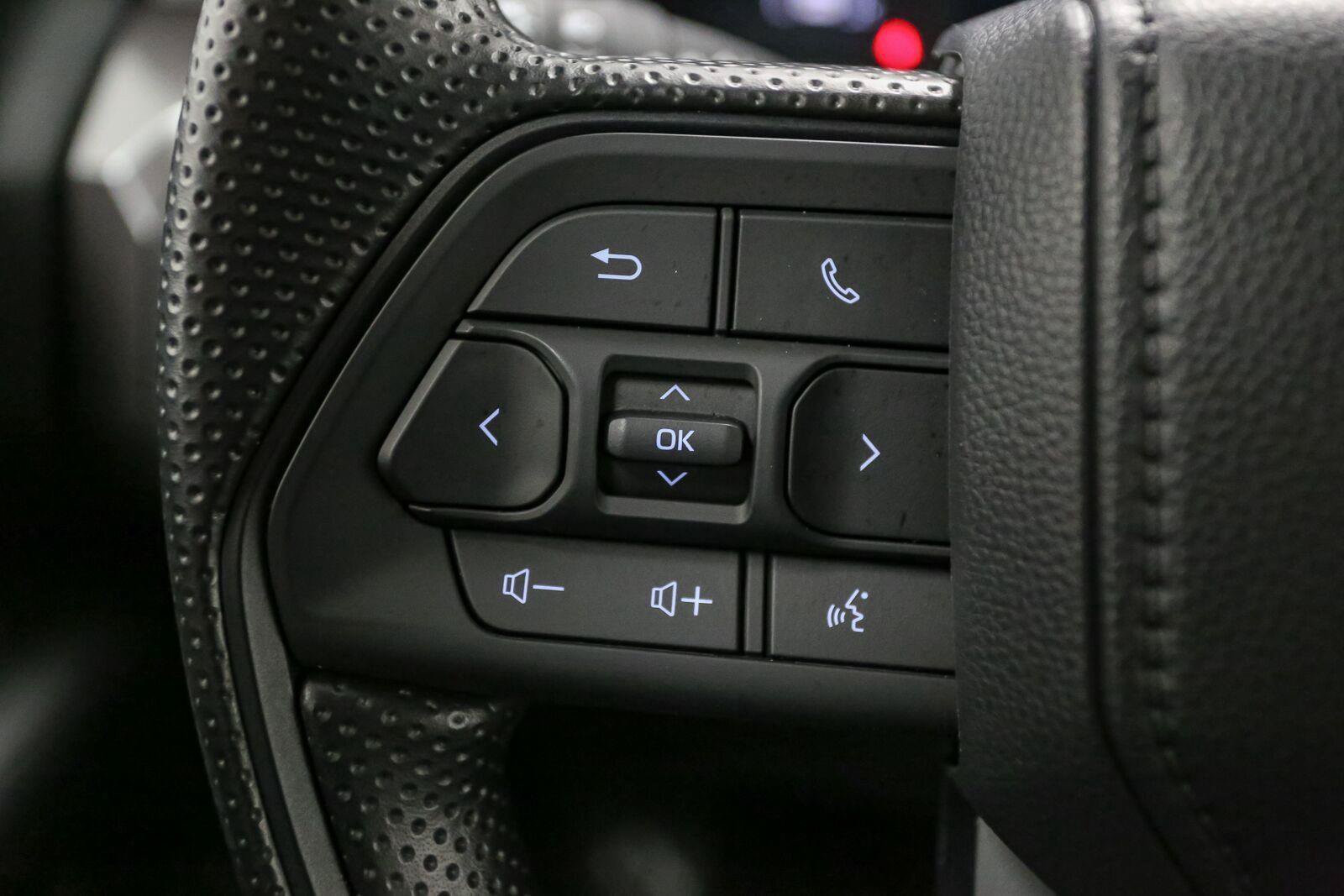 Used 2026 Toyota Tacoma SR5 AWD/4WD image 33