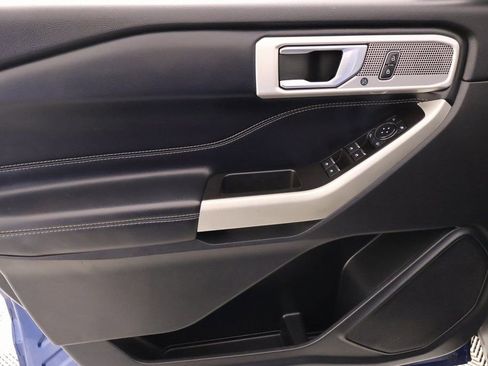 Used 2021 Ford Explorer Limited image 18