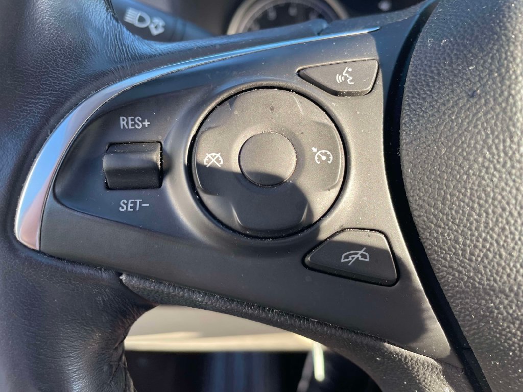 Used 2021 Buick Enclave Essence FWD image 29