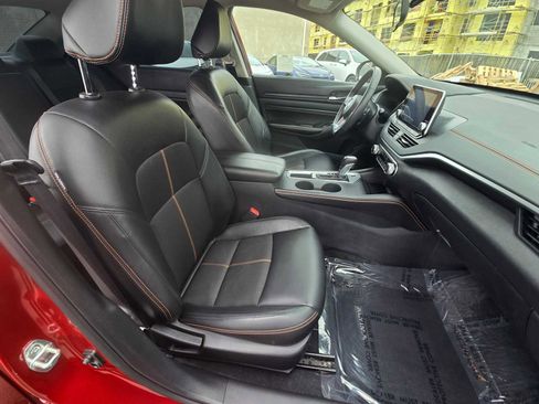 Used 2022 Nissan Altima 2.5 SR FWD image 10