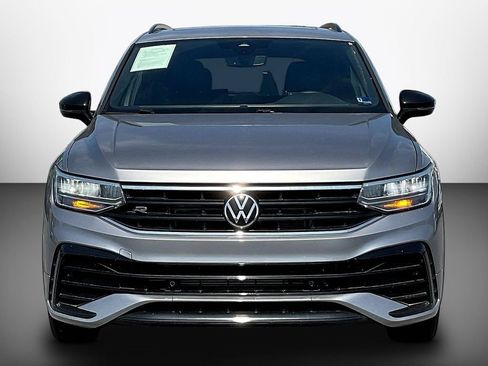 Used 2023 Volkswagen Tiguan SE R-Line AWD/4WD image 2