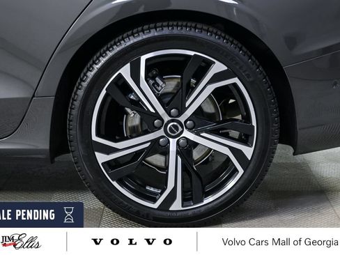 Certified 2025 Volvo S60 B5 Plus w/ Climate Package FWD image 35