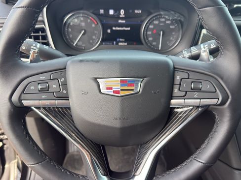 Used 2025 Cadillac XT6 Sport w/ Technology Package AWD/4WD image 22
