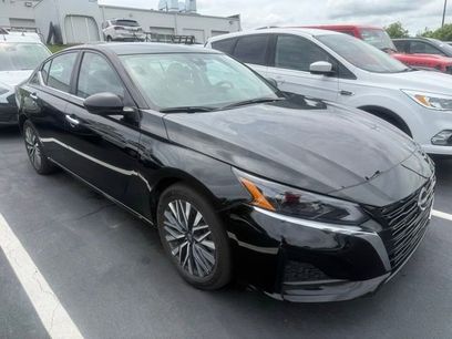 Used 2025 Nissan Altima 2.5 SV