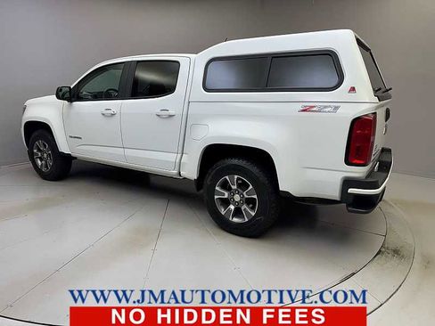 Used 2017 Chevrolet Colorado Z71 AWD/4WD image 3