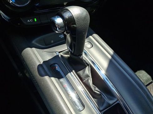 Used 2017 Honda HR-V LX image 16