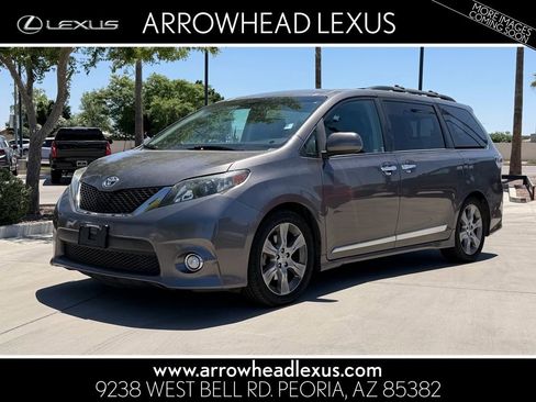 Used 2013 Toyota Sienna SE FWD image 1