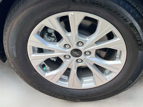 Used 2025 Ford Escape Active w/ Cold Weather Package FWD image 31