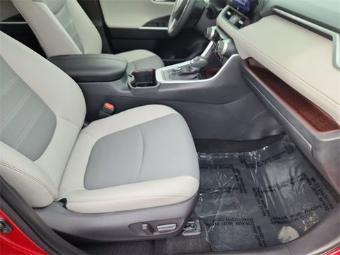 Used 2023 Toyota RAV4 Limited image 13