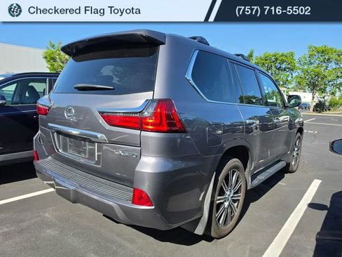 Used 2018 Lexus LX 570 4WD w/ Luxury Package image 6