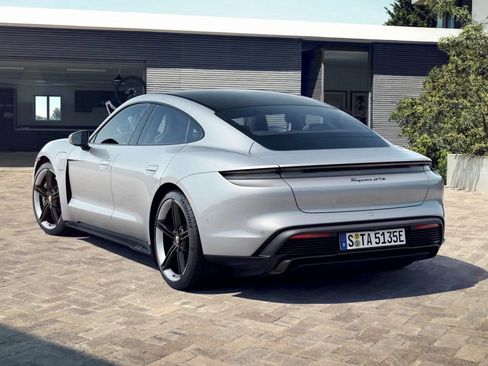 Certified 2024 Porsche Taycan GTS image 3