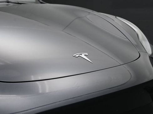 Used 2023 Tesla Model 3 Standard Range RWD image 4