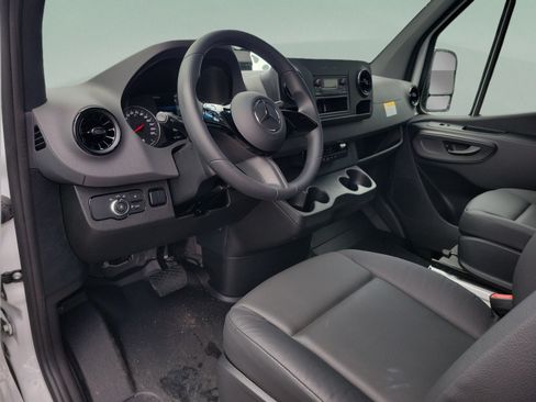 New 2025 Mercedes-Benz Sprinter 2500 image 12