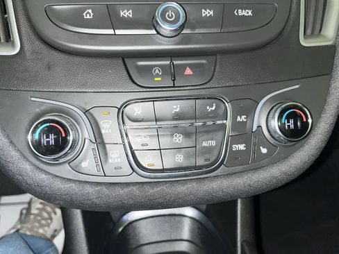 Used 2022 Chevrolet Malibu LT image 20