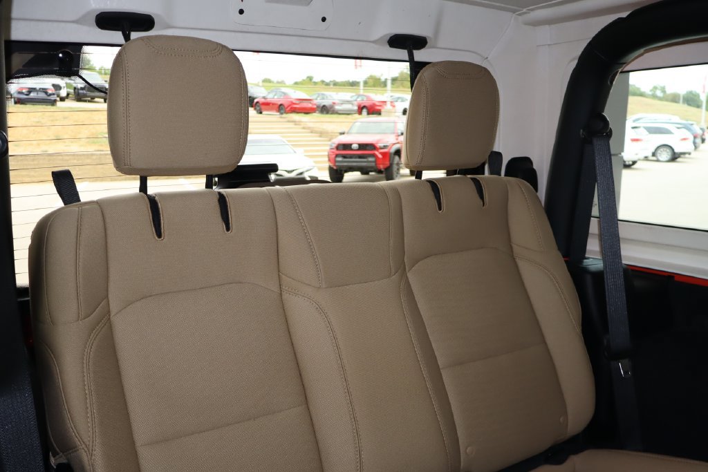 Used 2020 Jeep Wrangler Sport AWD/4WD image 38