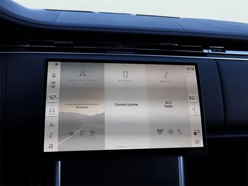 New 2026 Land Rover Range Rover SE image 23