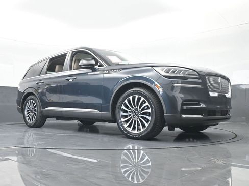 Used 2022 Lincoln Aviator Reserve w/ Elements Package Plus image 73