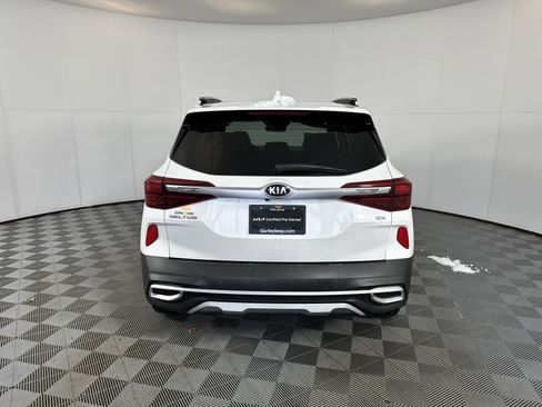 Certified 2021 Kia Seltos EX image 9