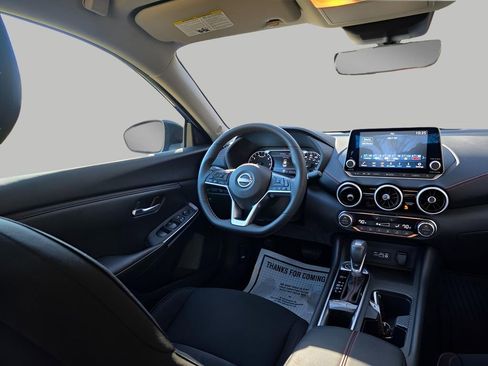 Used 2025 Nissan Sentra SR w/ Trunk Package image 17