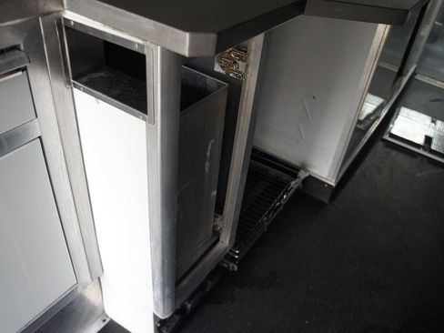 Used 2019 Mercedes-Benz Sprinter 4500 image 51