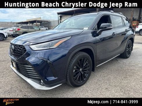 Used 2024 Toyota Highlander XSE FWD image 1