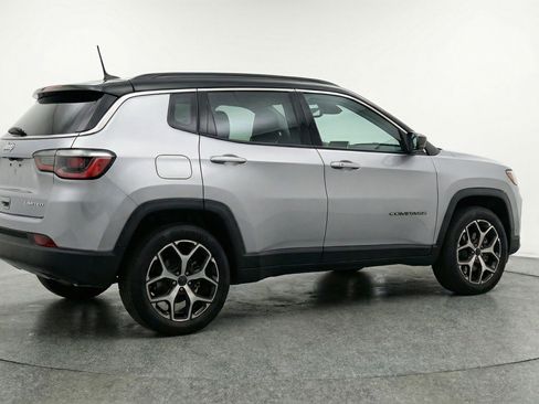 Used 2025 Jeep Compass Limited AWD/4WD image 9