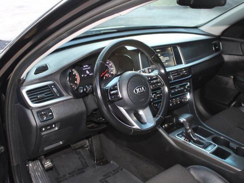 Used 2019 Kia Optima S w/ S Panoramic Sunroof Package image 10