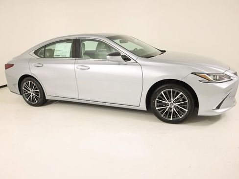 New 2025 Lexus ES 350 w/ Premium Package image 5