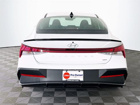 Used 2026 Hyundai Elantra SEL FWD image 9