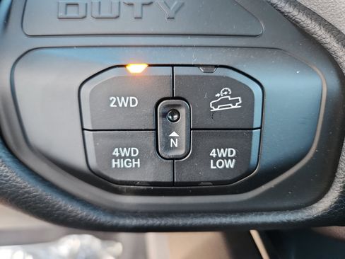 New 2026 RAM 2500 Laramie w/ Sport Appearance Package AWD/4WD image 32
