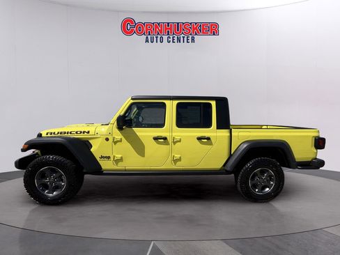 Used 2023 Jeep Gladiator Rubicon w/ Cold Weather Group image 4