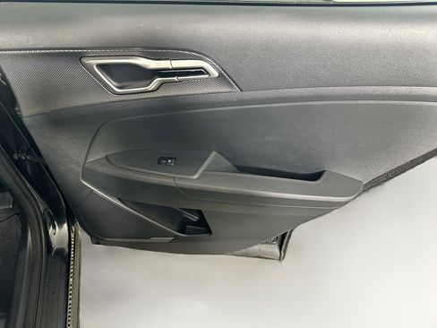 Used 2025 Kia Sportage LX image 27
