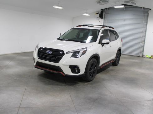 Used 2022 Subaru Forester Sport image 4