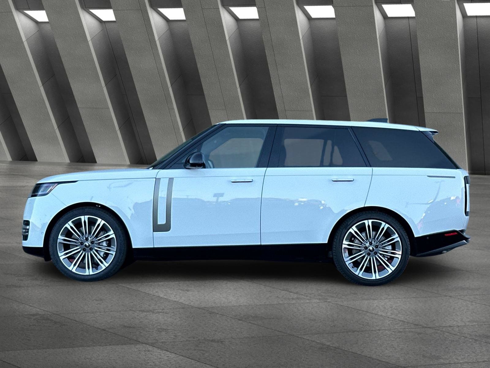 Used 2024 Land Rover Range Rover SE AWD/4WD image 7