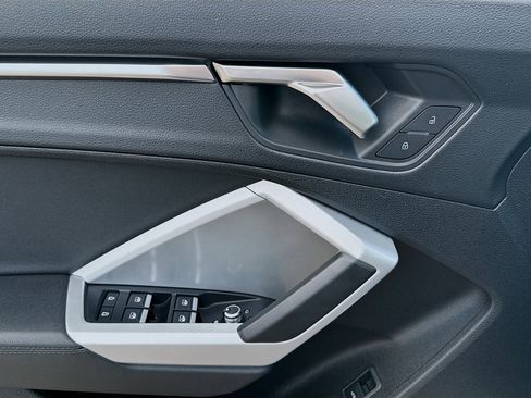 Used 2025 Audi Q3 2.0T Premium image 23