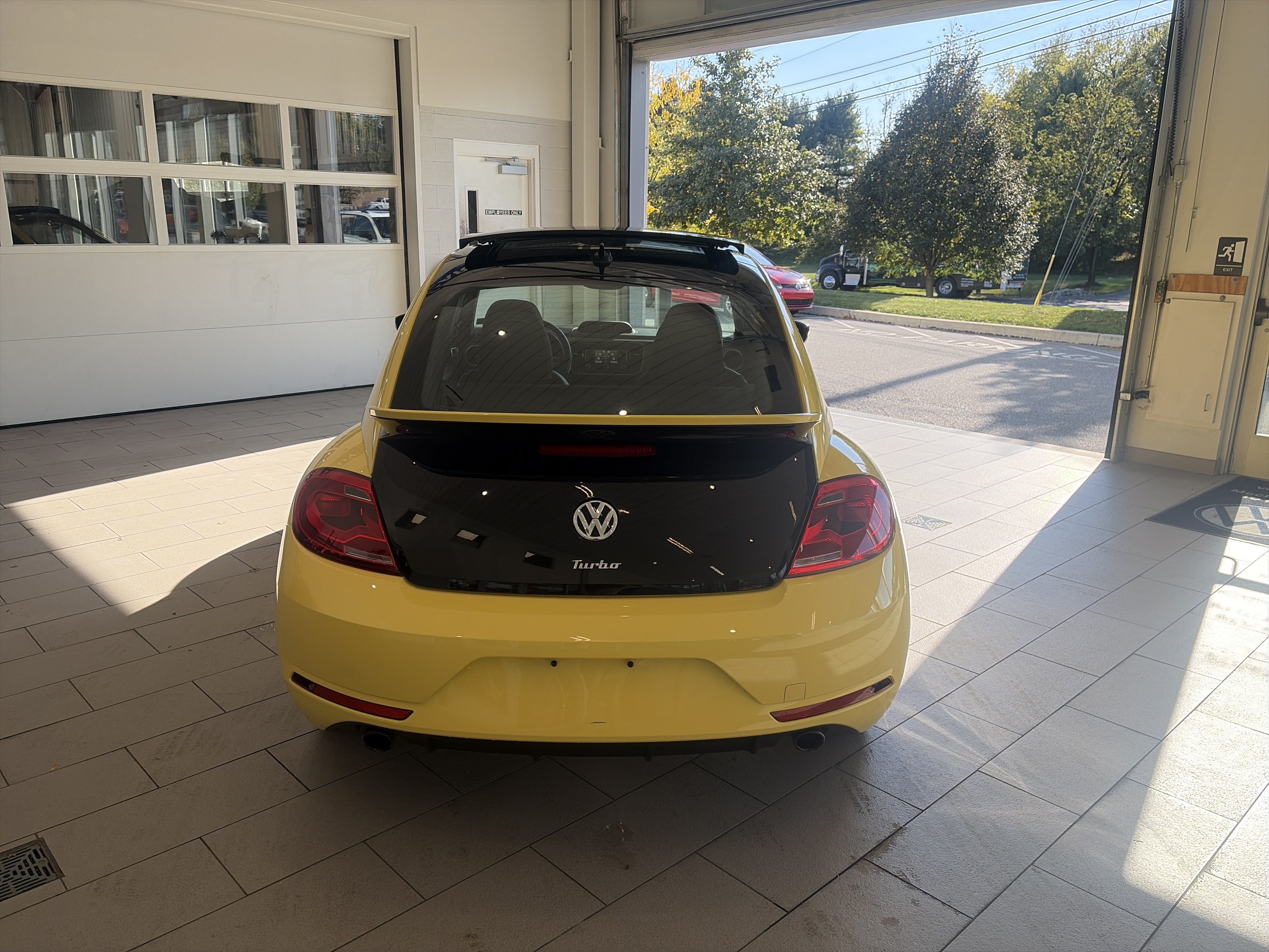 Used 2014 Volkswagen Beetle GSR FWD image 11