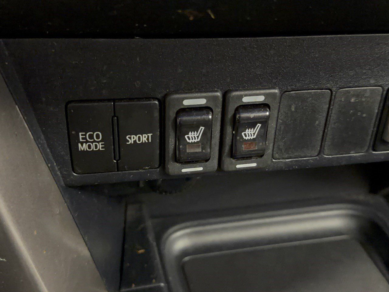 Used 2016 Toyota RAV4 XLE w/ Convenience Package AWD/4WD image 31