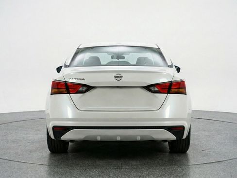 Used 2025 Nissan Altima 2.5 SV image 7
