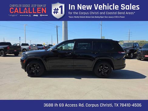 Used 2024 Jeep Grand Cherokee L Altitude AWD/4WD image 11