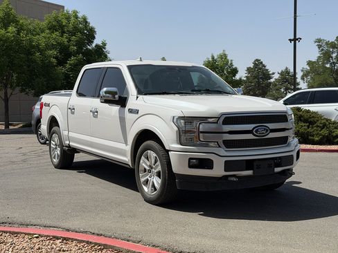 Used 2018 Ford F150 Platinum w/ Equipment Group 701A Luxury AWD/4WD image 3